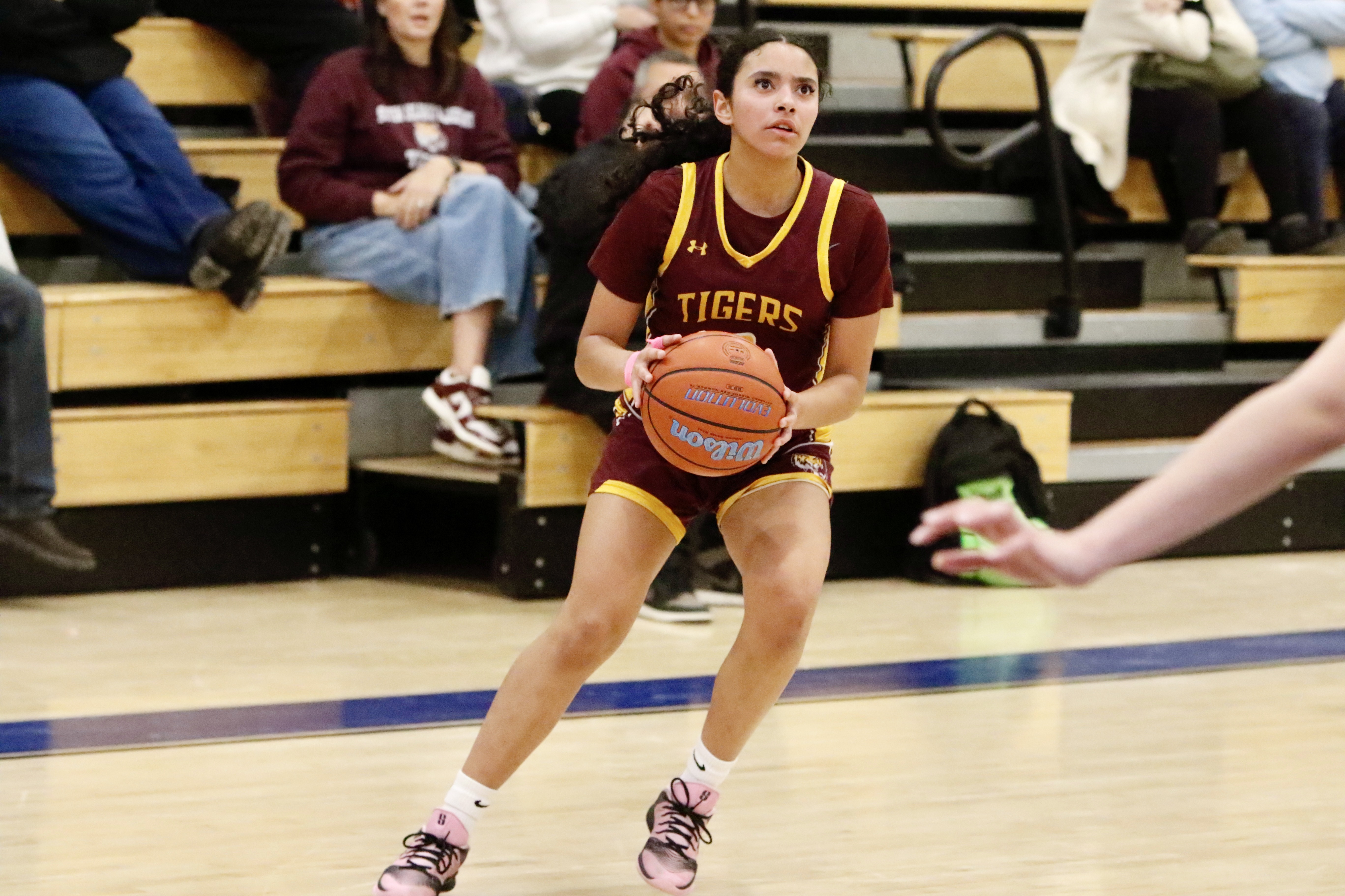 Staten Island Academy's Alyssa Lopez squares up to shoot during a Borough President's Cup quarterfinal meeting vs. Curtis on Jan. 27, 2025.