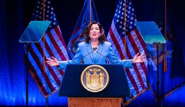 New York governor sets out vision for nuclear backbone