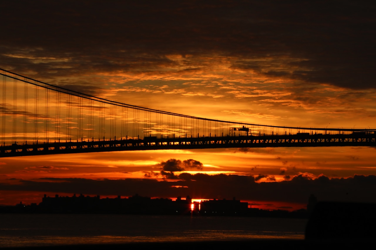 Light snow possible Monday afternoon with minimal accumulation on Staten Island