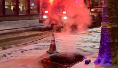 A Brooklyn Heights manhole onWillow Street smokes and puffs flames. Photo: Mary Frost, Brooklyn Eagle