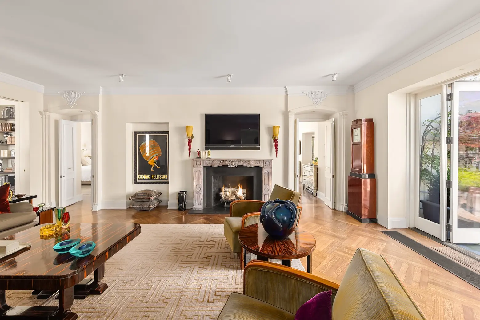 For $8M, a proper Park Avenue penthouse with an artistic pedigree