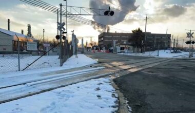 NJ chemical plant worker dies after fall into vat of mineral oil – NBC New York