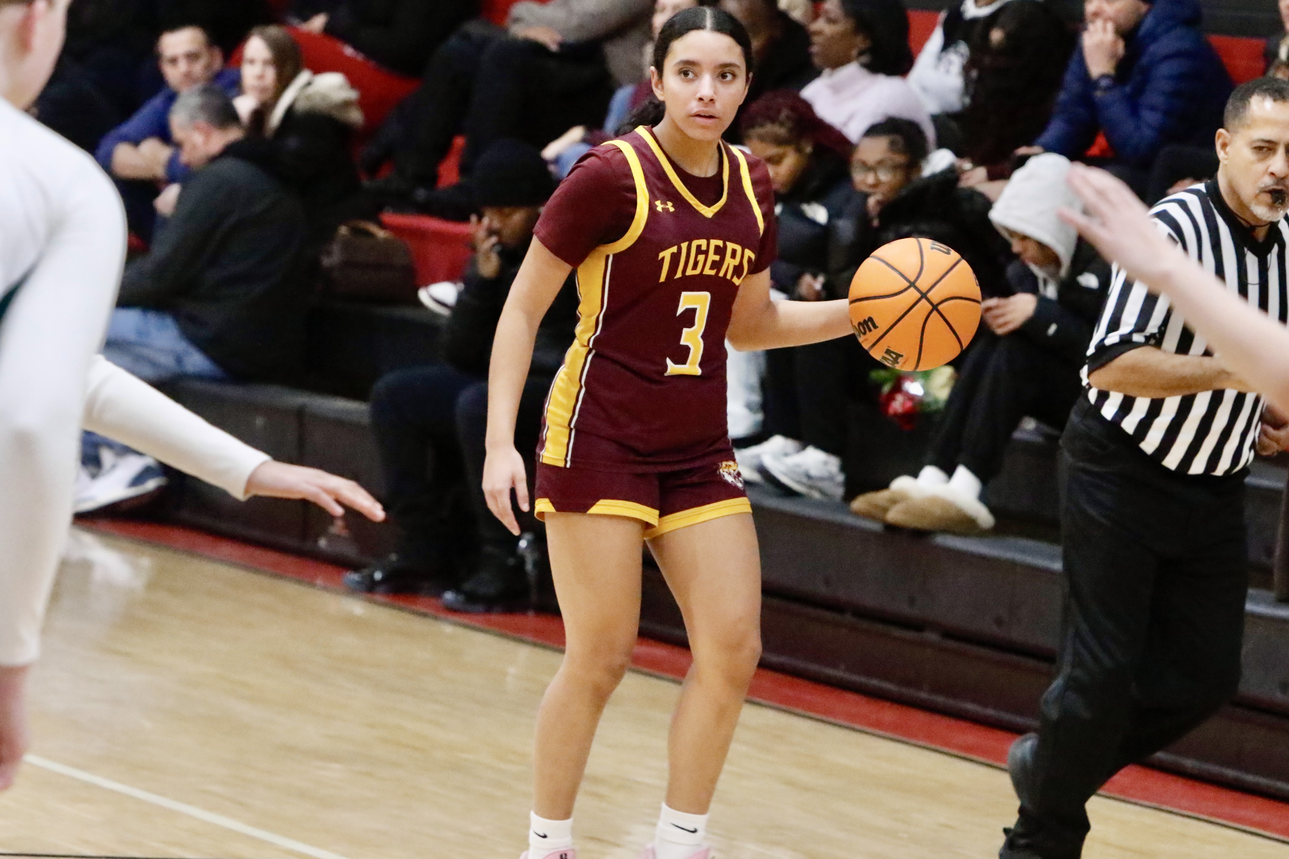 Staten Island Academy's Alyssa Lopez handles the ball during a Borough President's Cup game against New Dorp on Jan. 23, 2025.