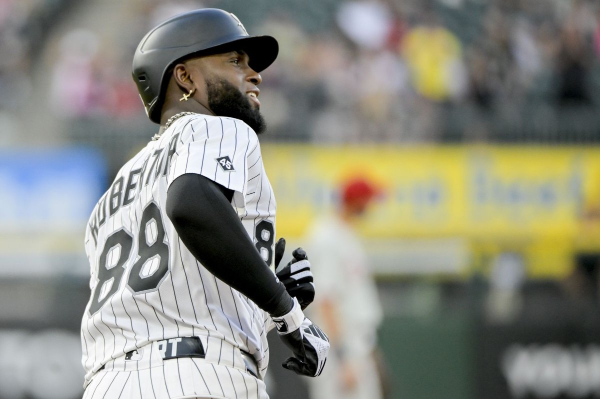 New York Mets trade for Chicago White Sox outfielder Luis Robert Jr.