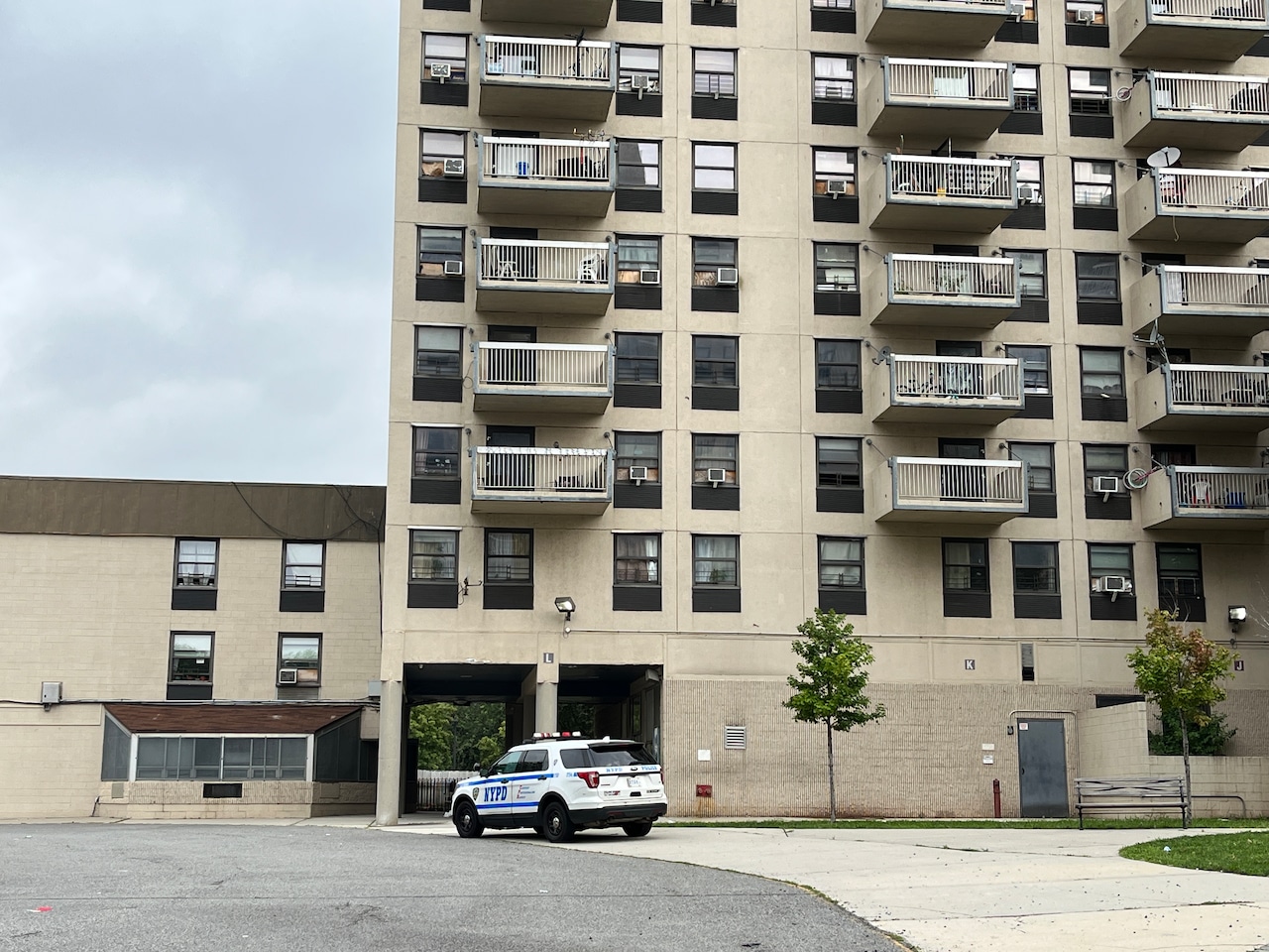 NYPD: Shots fired on Staten Island damage window, booth of building