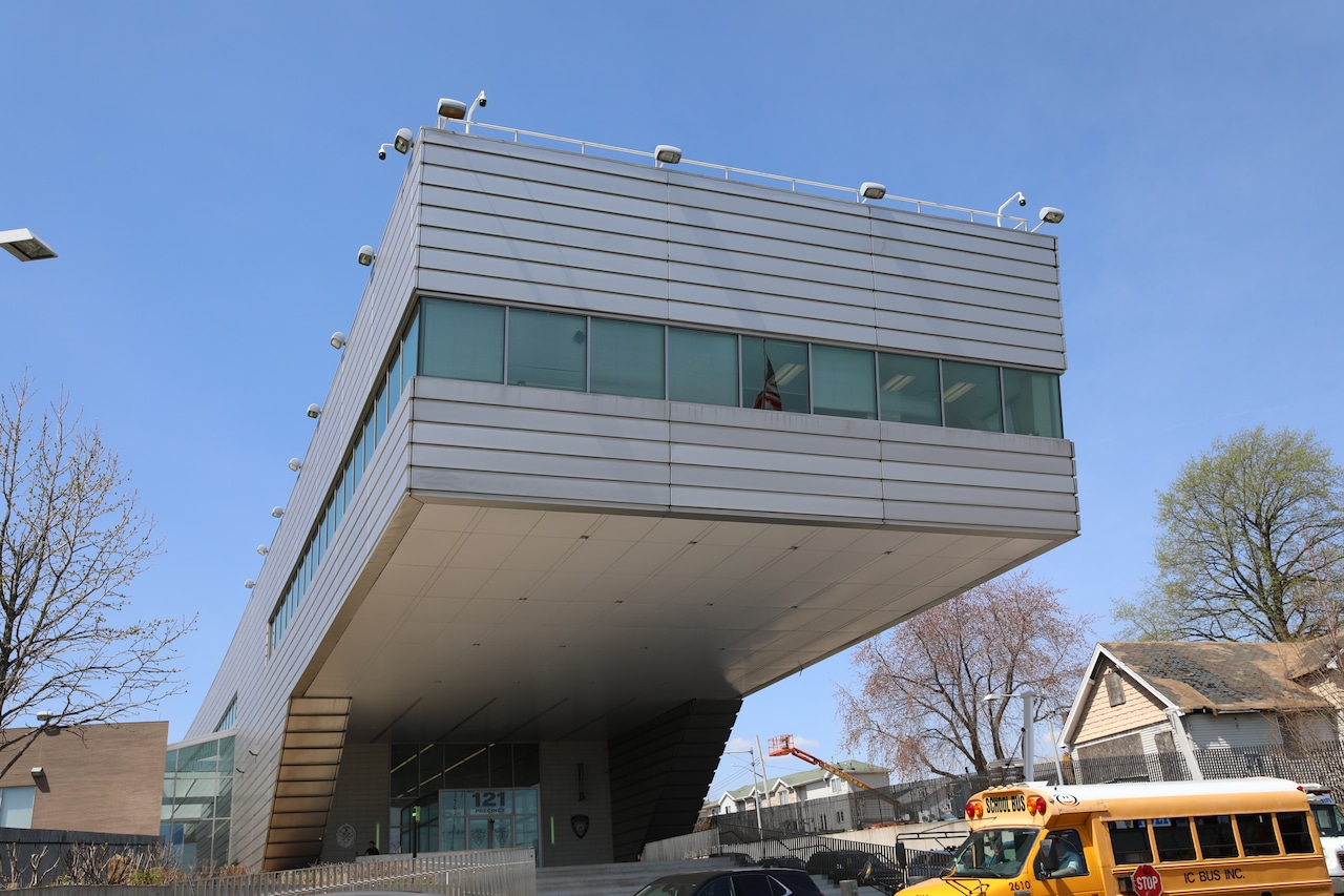 Staten Island raid: Gun in fridge, drugs in attic in Mariners Harbor home, police say