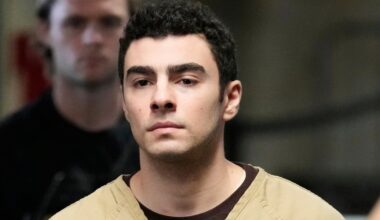 Accused UnitedHealthcare CEO killer seeks to take death penalty off table