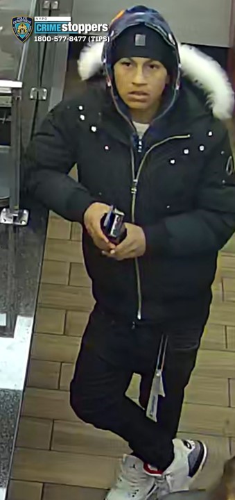 The group surrounds their victims and usually flashes a knife, police say. (NYPD)