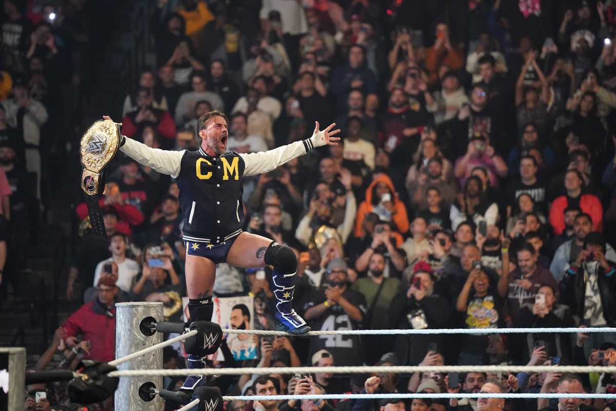 Brooklyn goes upside down as WWE RAW premieres 2026 on Netflix – amNewYork