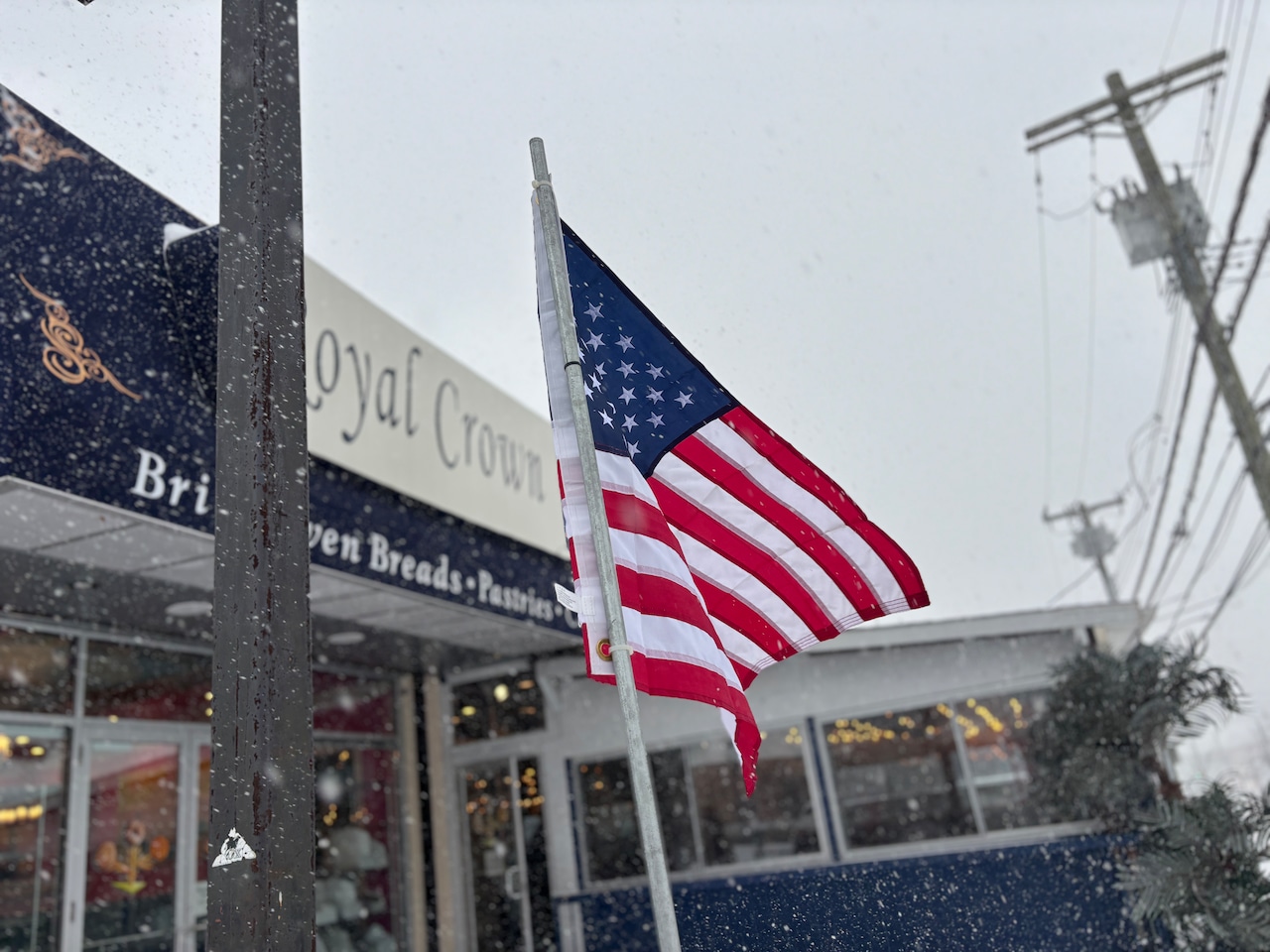 Royal Crown, snow, Sunday