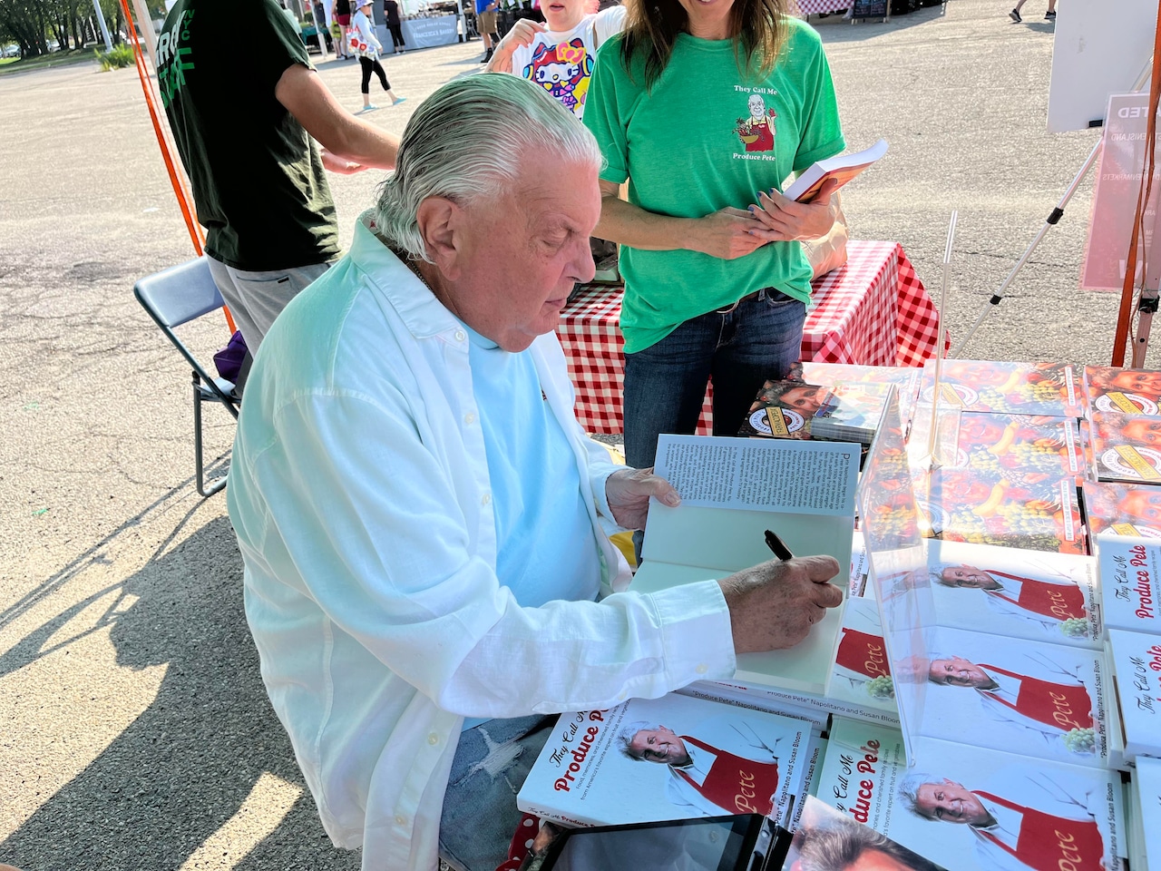 Mall Greenmarket Produce Pete