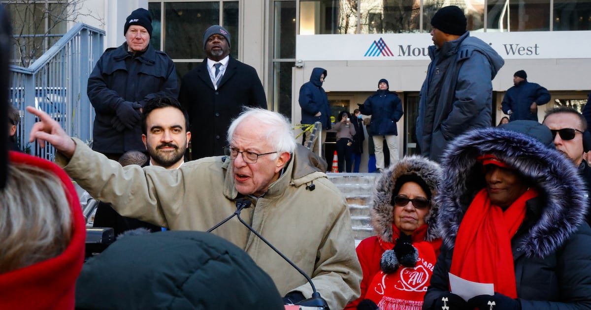 NYC nurses' strike enters 2nd week with visits from Zohran Mamdani, Bernie Sanders