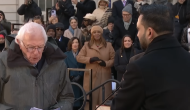 Bernie Sanders swears in Zohran Mamdani as New York City mayor