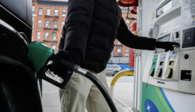 Caption: A driver pumps gas in East Harlem, Jan. 16, 2026. Credit: Alex Krales/THE CITY