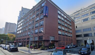 Multiple people arrested after anti-ICE protestors occupy Manhattan hotel