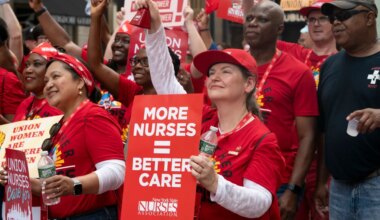 Aprox 20,000 nurses poised to strike at hospitals across NYC when the NYE ball drops