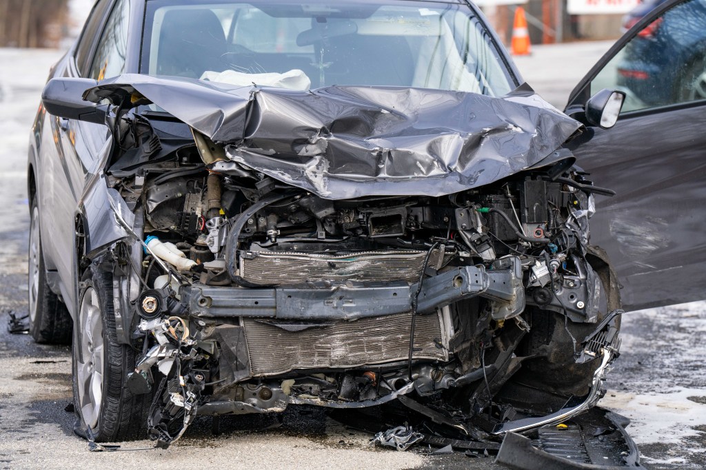 7-year-old girl clinging to life after devastating Staten Island crash