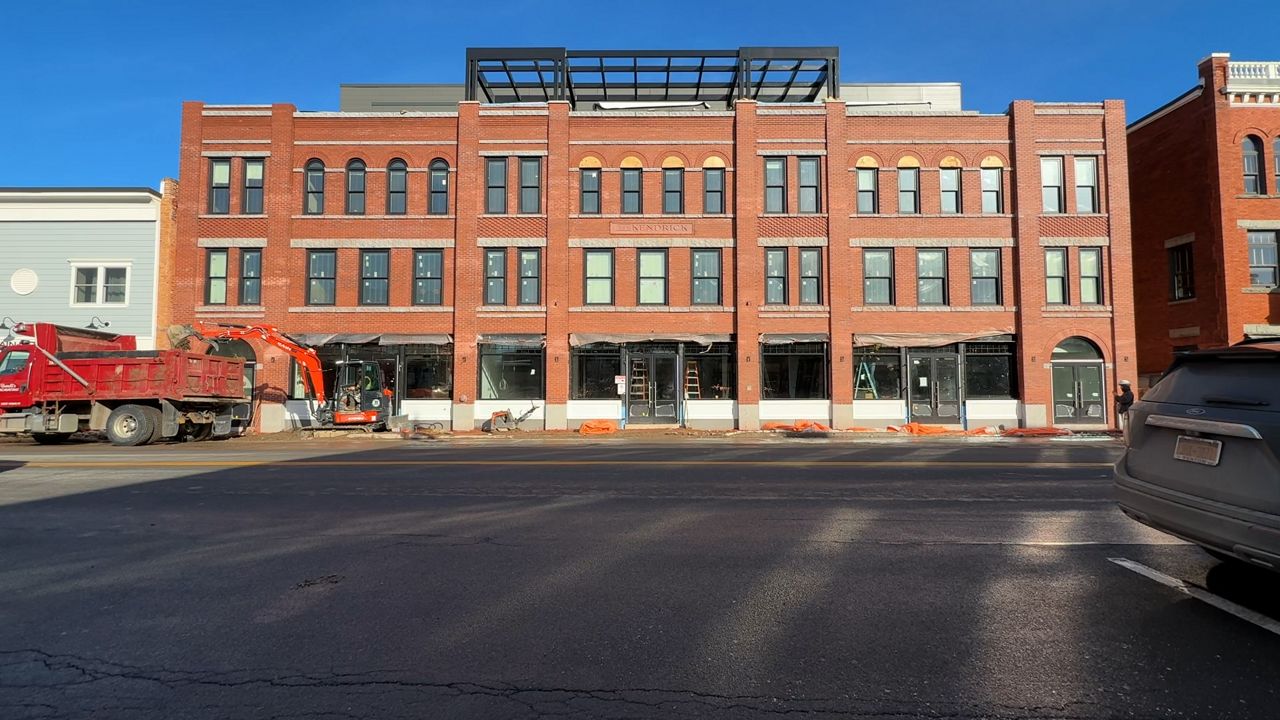 Hamilton apartment complex offers housing options