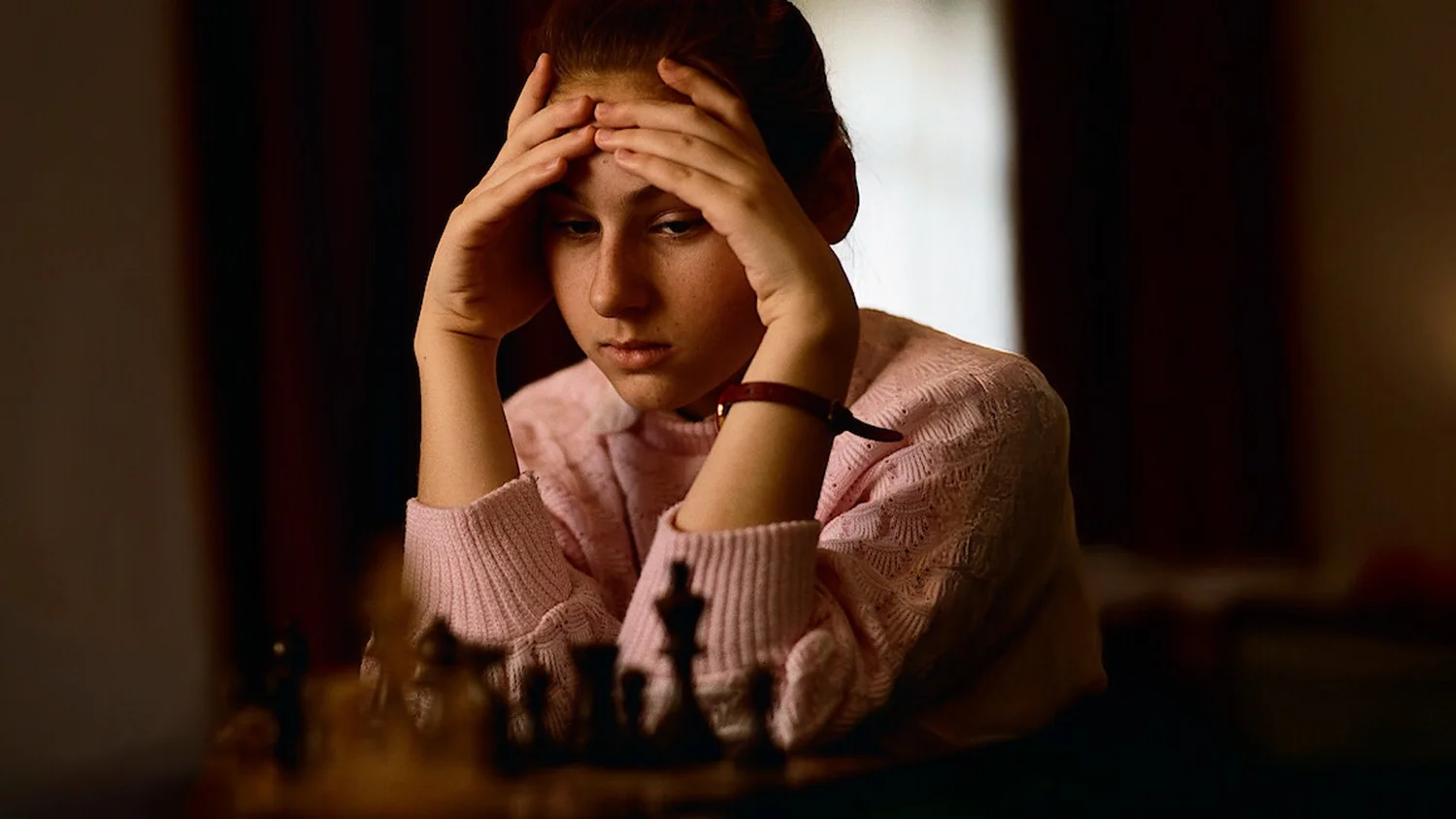 Trailer For Netflix's QUEEN OF CHESS, a Facinating Documentary About a Real-Life Chess Prodigy — GeekTyrant