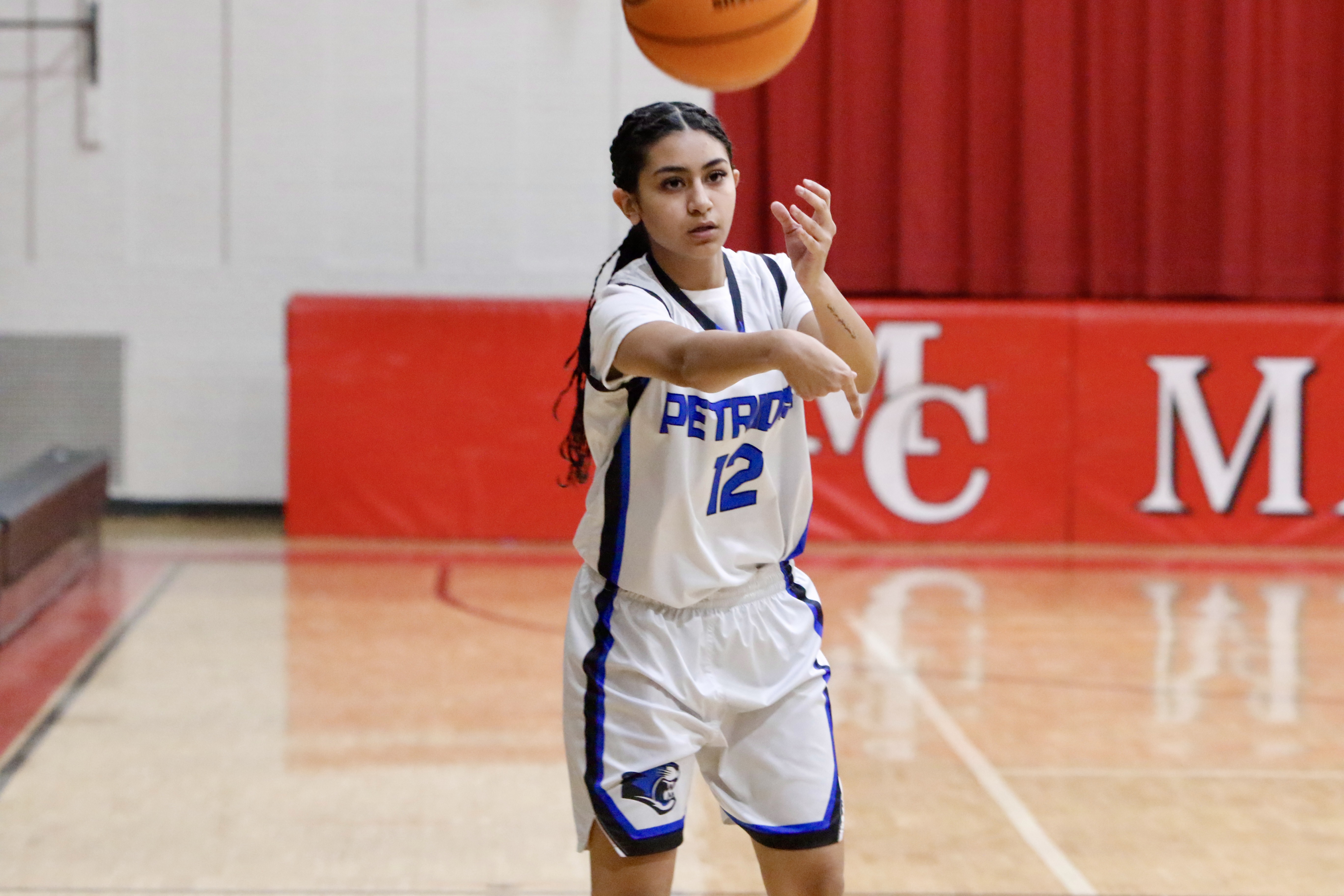 Petrides' Serafina Rashed swings a pass during a Borough President's Cup game against CSI/McCown on Jan. 23, 2025.