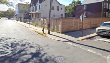 NYPD: Man, 33, made racial slur during gunpoint robbery on Staten Island street