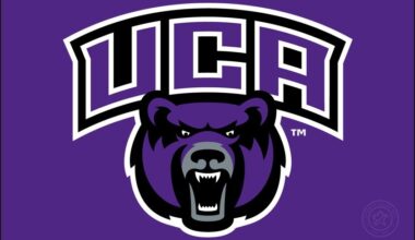 Central Arkansas outlasts Queens for fourth straight win