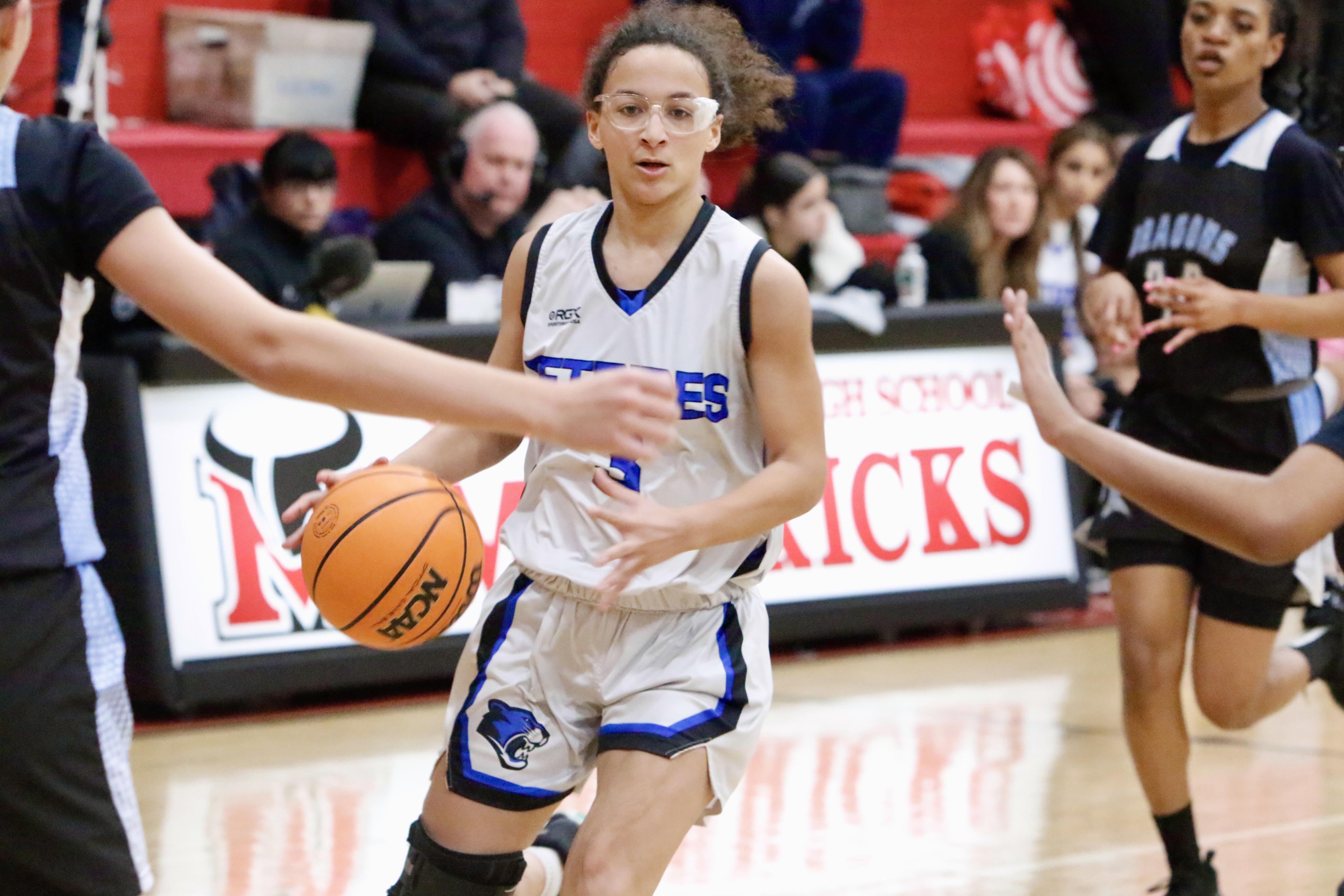 Petrides' Mackenzie Terry looks to get into the lane during a Borough President's Cup game against CSI/McCown on Jan. 23, 2025.
