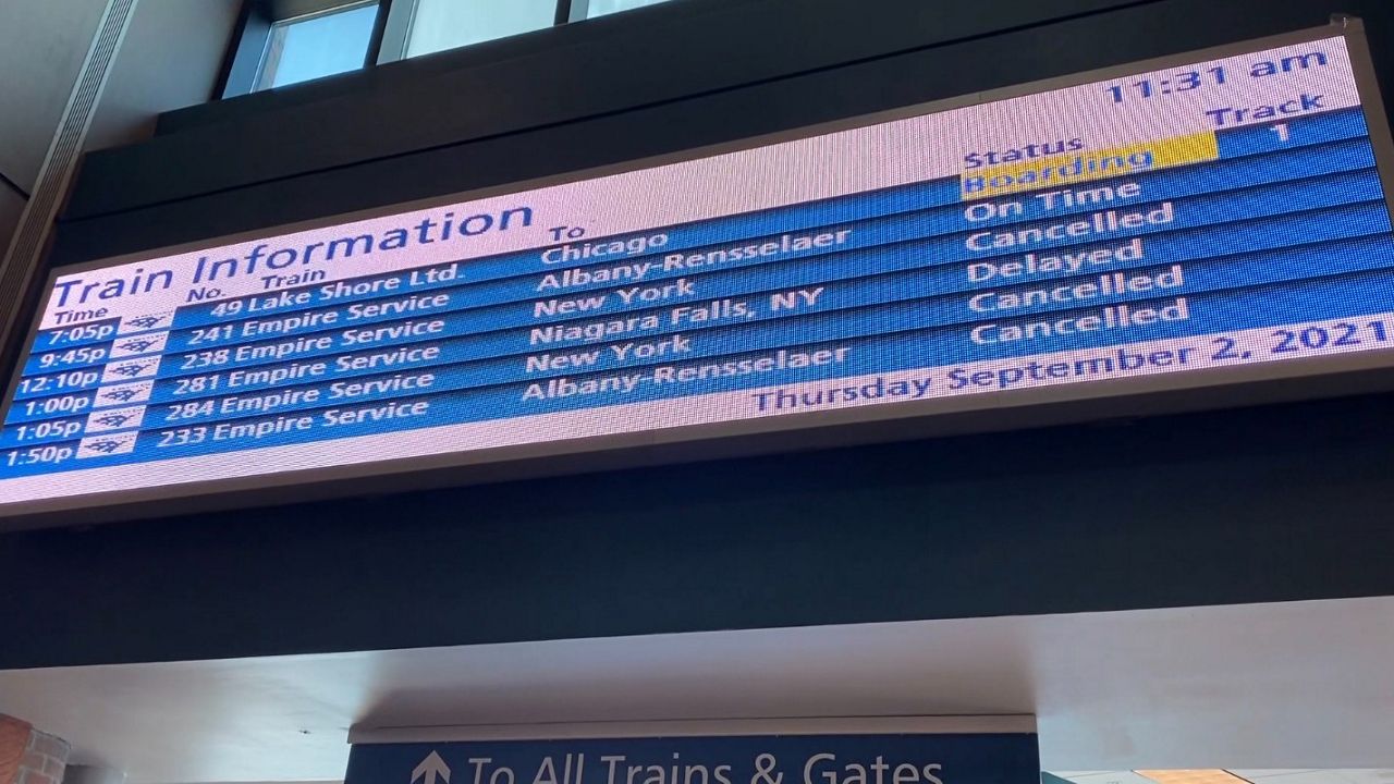 arrivals/departures board at rensselaer train station