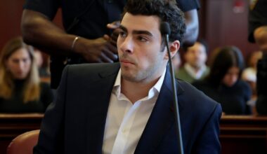 Luigi Mangione's lawyers seek to block death penalty in pivotal NYC federal court hearing