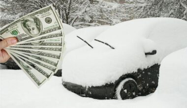 Why New York Drivers Must Clear Snow Off Vehicles