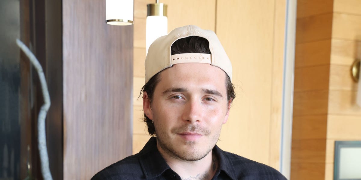 Brooklyn Beckham's First Dance Story vs DeuxMoi's Tip