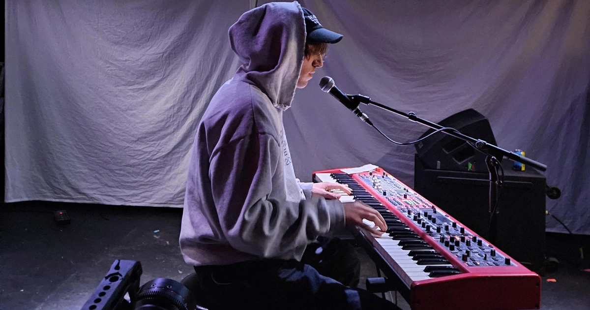 Geese's Cameron Winter played secret TV Eye show (video)