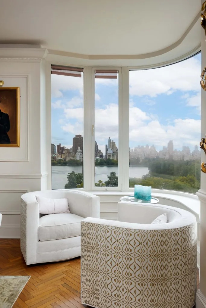 The home is located in a full-service boutique building overlooking the Jacqueline Kennedy Onassis Reservoir. Brown Harris Stevens