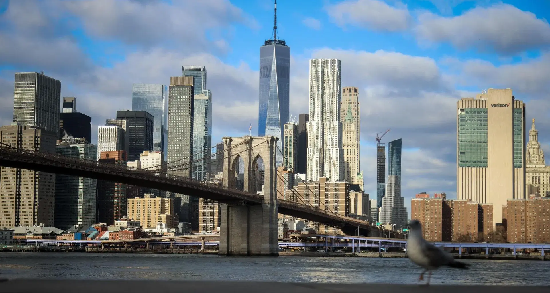 Manhattan rents hover near highs in sign of affordability crunch