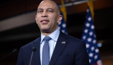 Judge's ruling in NYC district could bring Hakeem Jeffries closer to House Speaker post