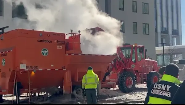 News 12 | Brooklyn | NYC uses giant 'snow melters' to battle massive piles