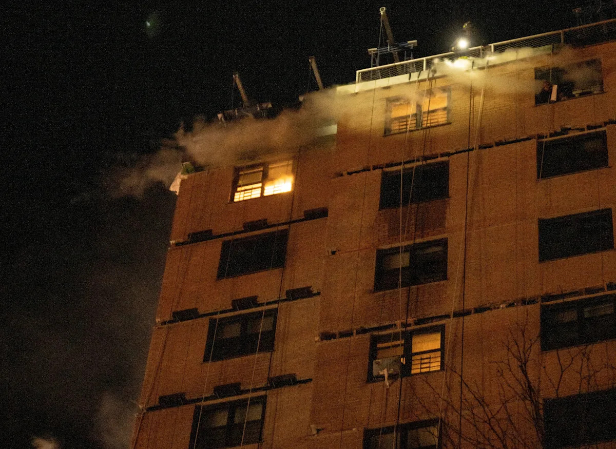 1 dead, hundreds evacuated in NYC apartment fire sparked by explosion