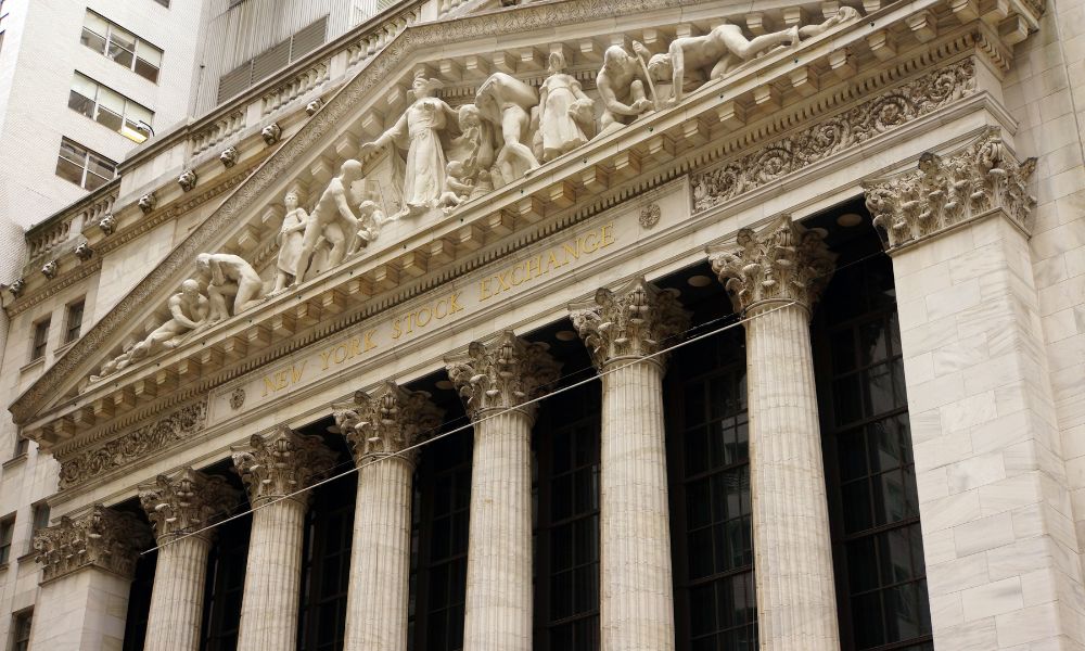 New York takes a step closer to becoming a city where financial markets never sleep