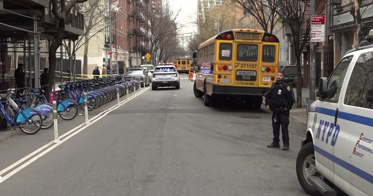 Manhattan school placed on lockdown after shooting in nearby park