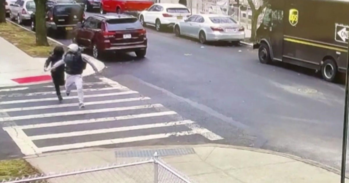 NYC teen stabbed to death as pizzeria fight spills outside, Queens councilwoman says