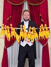 Lord Vinheteiro Performs Queen's "Bohemian Rhapsody" On Rubber Chickens...Wait...What?