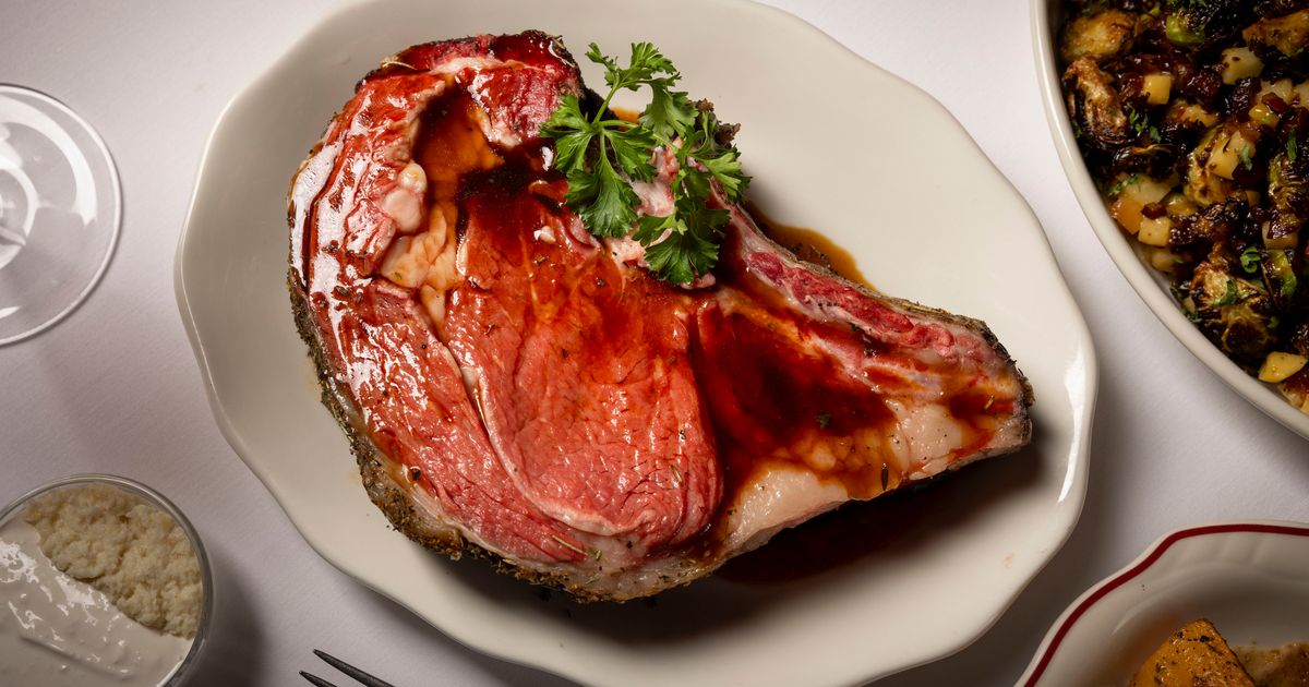 Vegas Steakhouse Golden Steer Opens in NYC