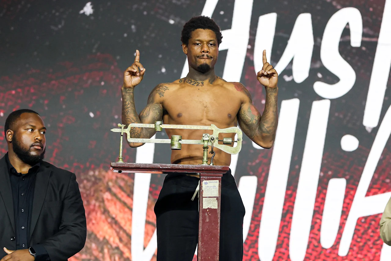 NEW YORK, NEW YORK - JANUARY 30: Austin Williams stands on the scale during the Ring 6 weigh in at The Theater at Madison Square Garden on January 30, 2026 in New York City. (Photo by Ishika Samant/Getty Images)