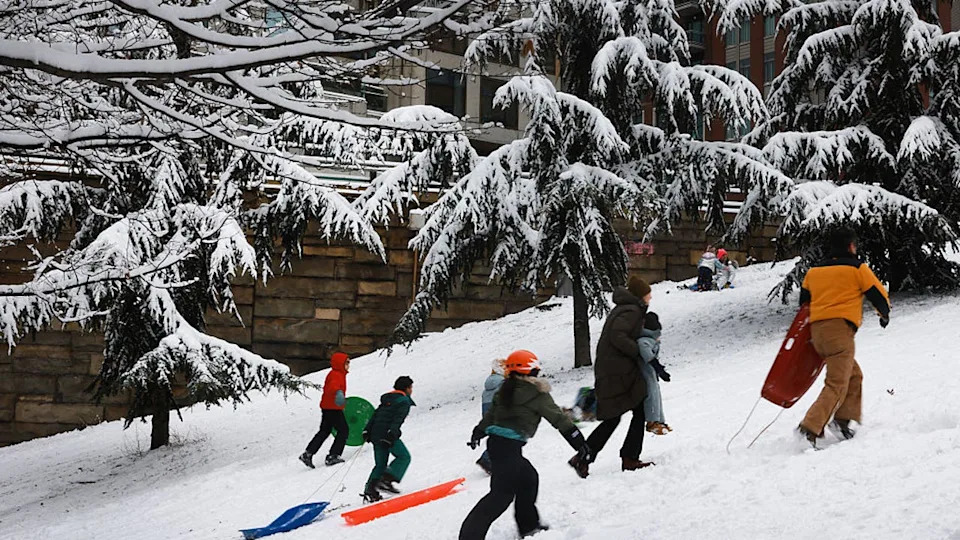 <div>NEW YORK CITY - DECEMBER 27: Children and adults sled in the snow in Brooklyn after an overnight storm on December 27, 2025 in New York City. The New York City metro area received over 4 inches of snow, the first time the city has recorded over 4 inches since a winter storm in January 2022. (Photo by Spencer Platt/Getty Images)</div>