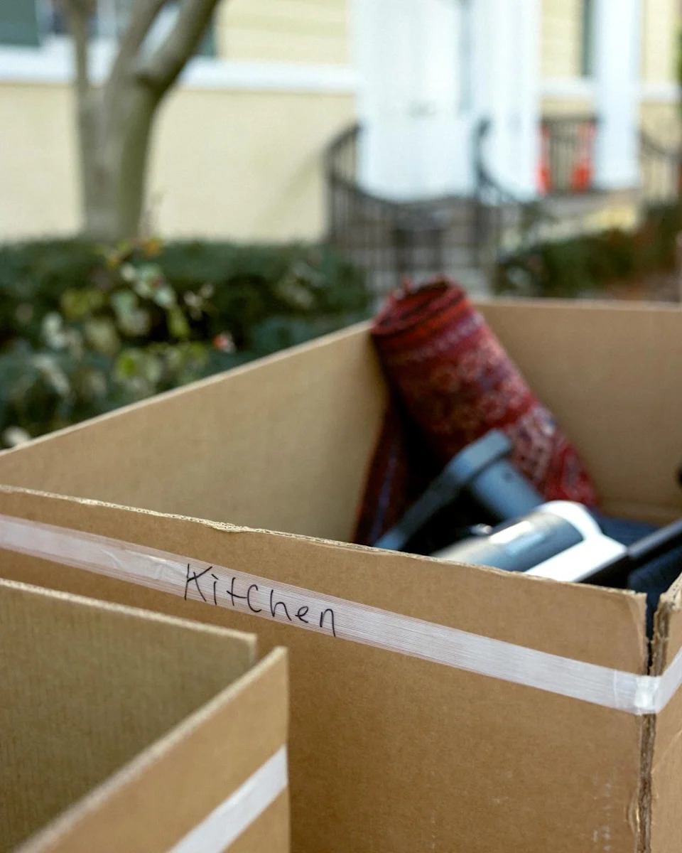 Belongings as Zohran Mamdani and Rama Duwaji moving into Gracie Mansion