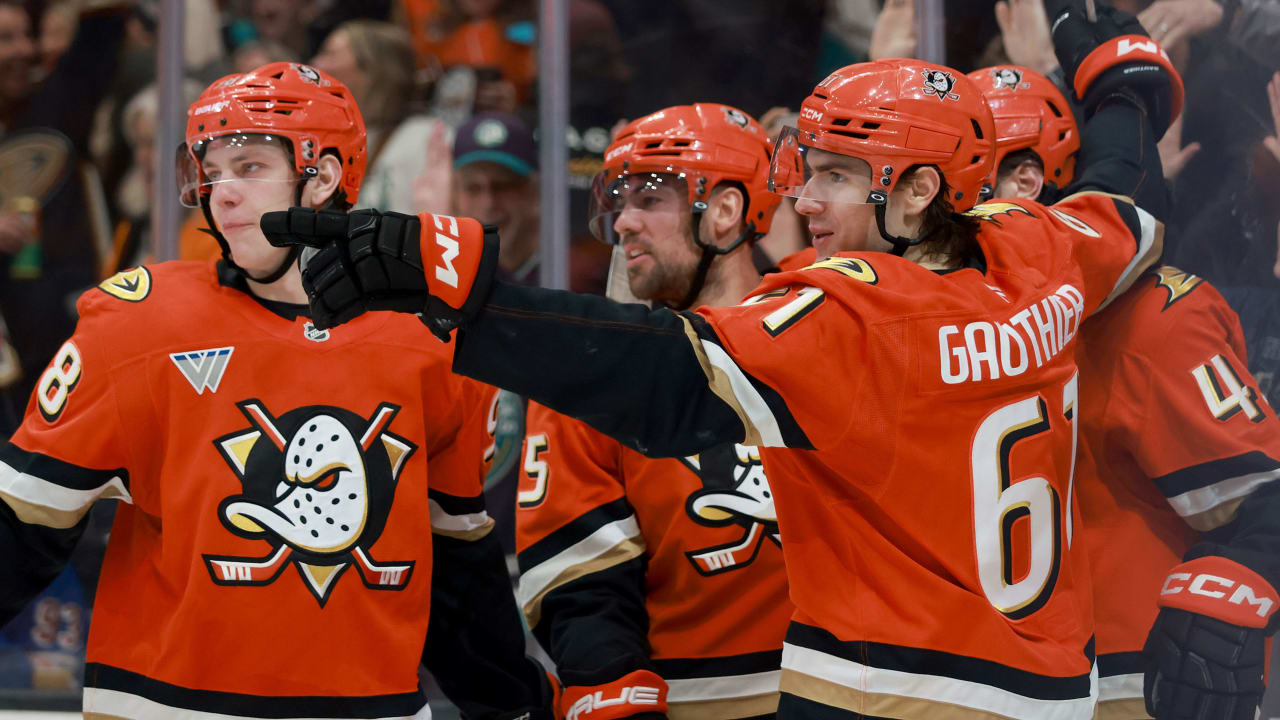 Gauthier scores 2 on birthday, Ducks hold off Rangers for 4th win in row