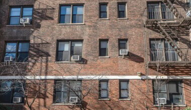A guide to NYC’s new AC mandate for rentals