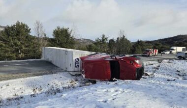 Tractor-trailer crash closes Interstate 87 in Elizabethtown
