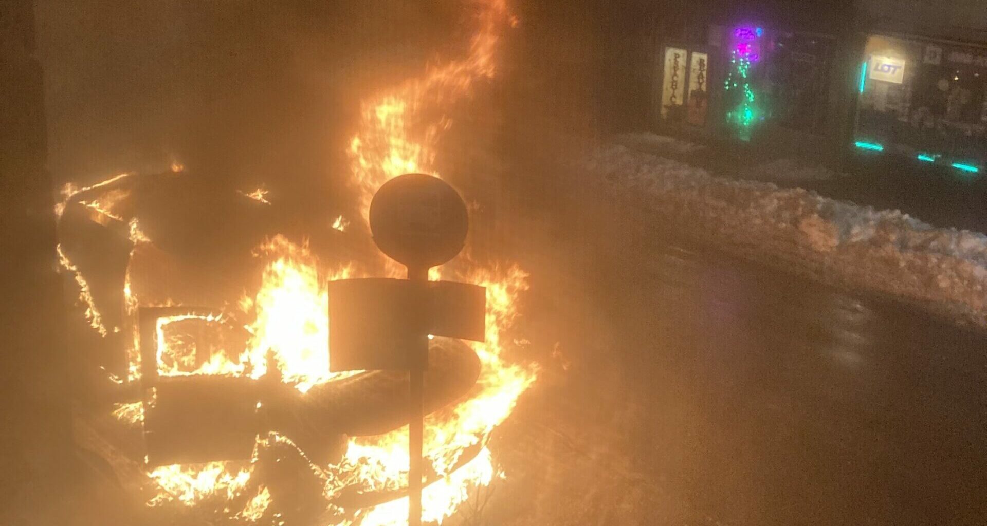 A Parked Van Went Up in Flames on Manhattan Avenue