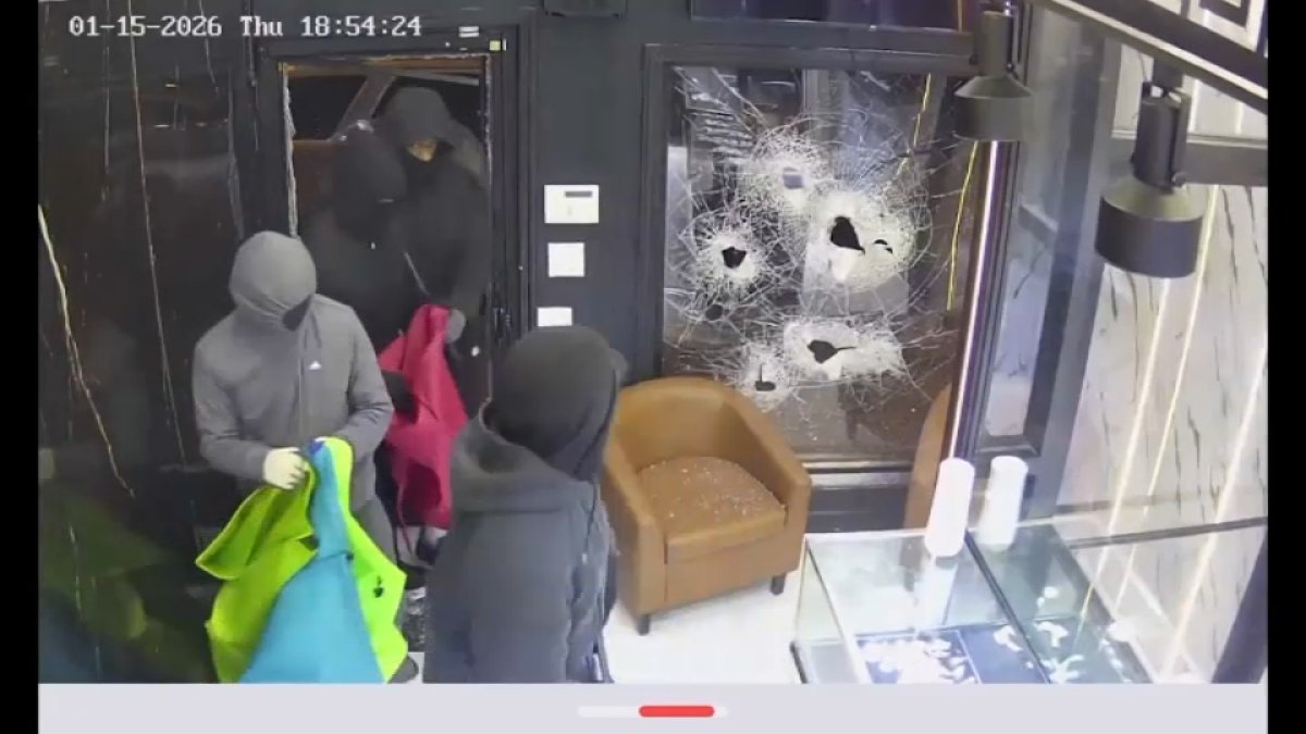 NJ thieves steal $1.5 million in jewelry from Jersey City shop – NBC New York